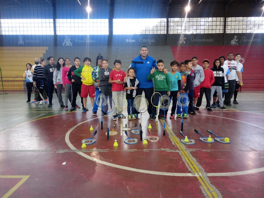 treinamento-professor-carlos-badminton-itaqua